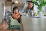 Mamas & Papas Столче за хранене Baby Bug - Eucalyptus